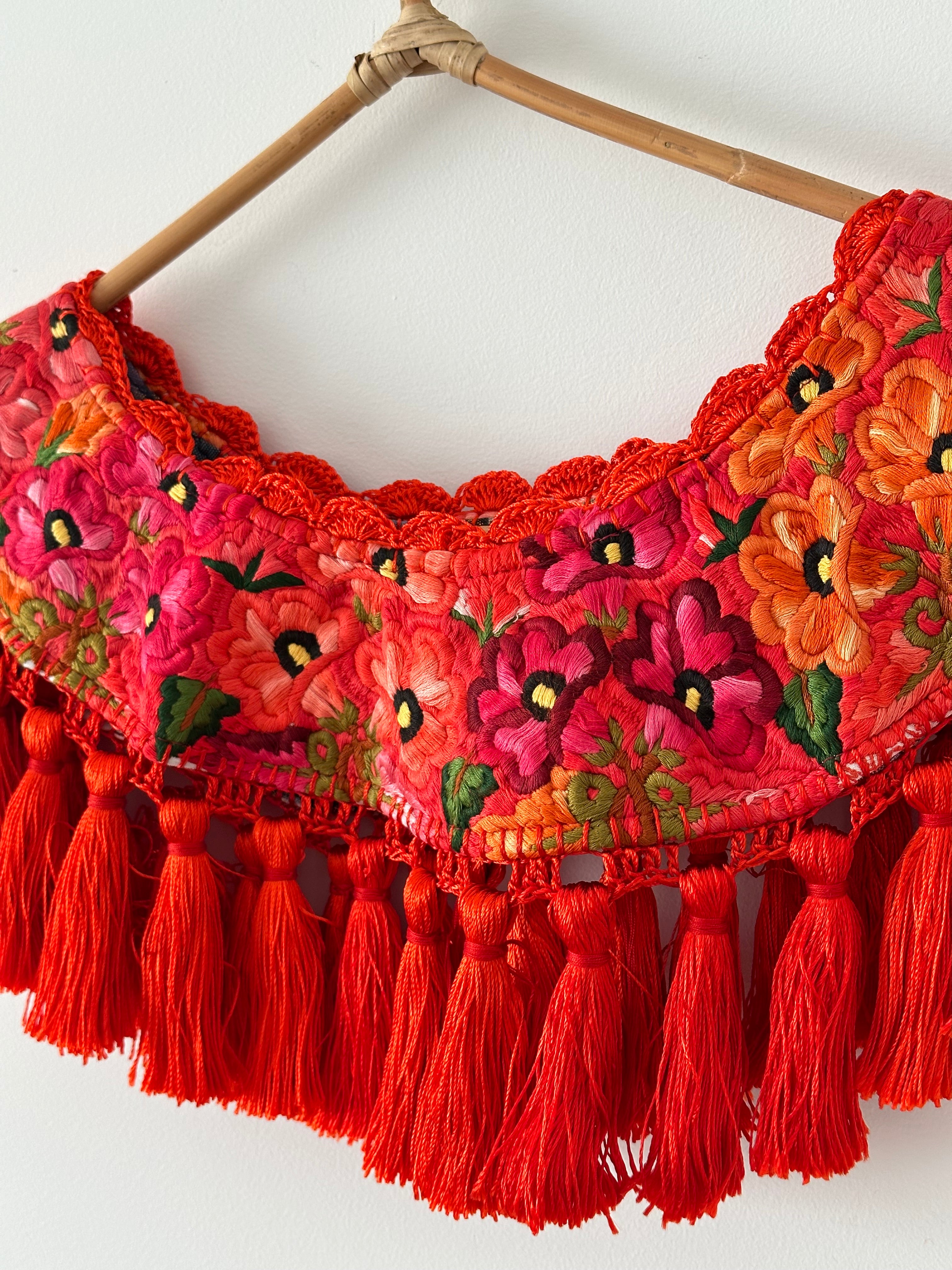 CUELLO MAYA 01 - AGUACATÁN